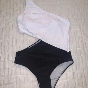 Super cute one piece swimsuit